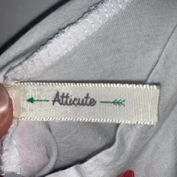 White atticute cherry t-shirt - Picture 3 of 3